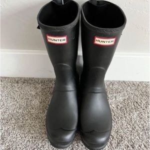 Women’s Black Hunter Boots (Size 8.5)